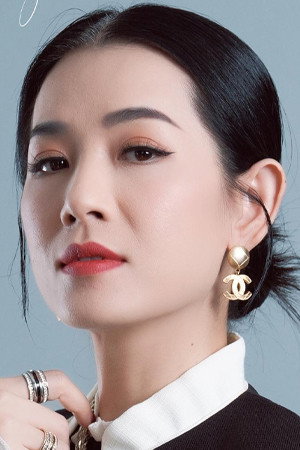 Cover image for Châu Hà Yến Nhi