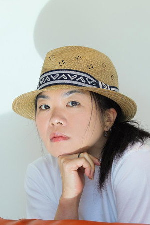 Cover image for 鍾瓊婷