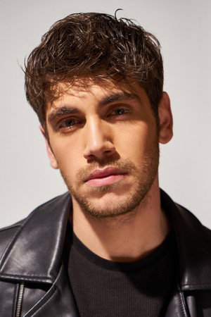 Cover image for Emre Bey