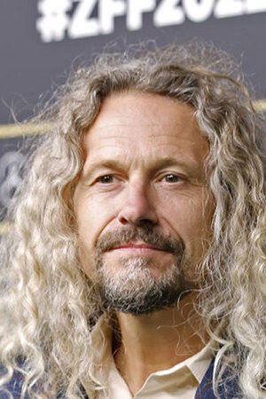Cover image for Adam Nielsen