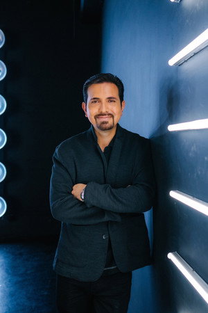 Cover image for Walt Perez