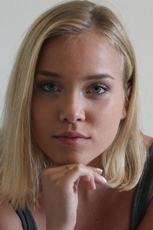 Cover image for Manon Chevallier