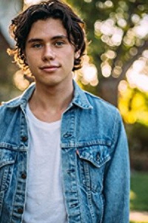 Cover image for Finn Roberts