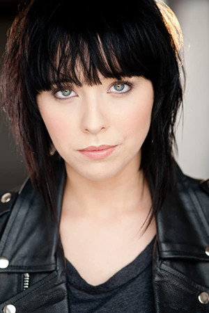 Cover image for Sarah De La Isla
