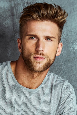 Cover image for Taylor James