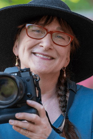 Cover image for Melinda Sue Gordon