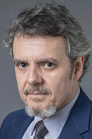 Cover image for Cássio Gabus Mendes
