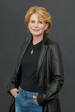 Cover image for Patricia Cornwell