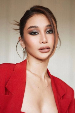Cover image for Chie Filomeno