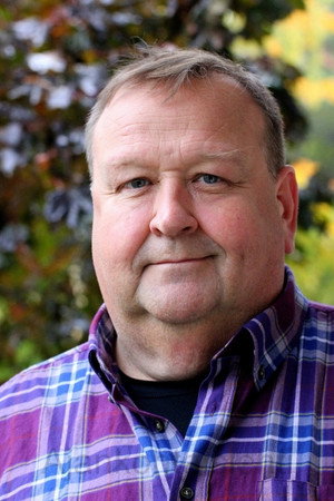 Cover image for Mikko Kivinen