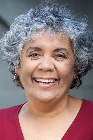 Cover image for Roxanne McDonald