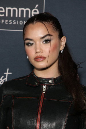 Cover image for Paris Berelc