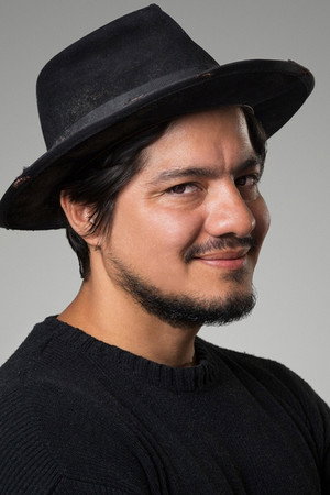 Cover image for Leynar Gomez