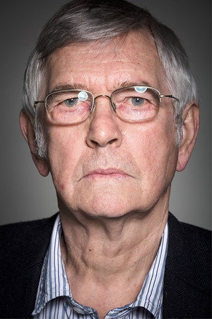 Cover image for Tom Courtenay