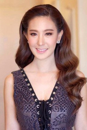 Cover image for Nichanun Funkaew