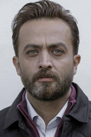Cover image for مصطفی زمانی