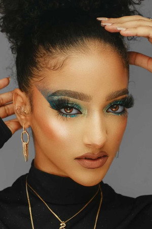 Cover image for Sophie Alakija