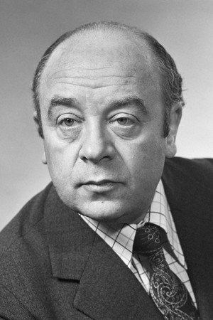 Cover image for Леонид Броневой