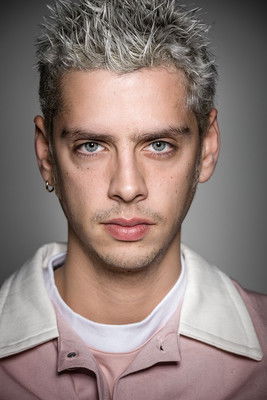 Cover image for Eduardo Casanova