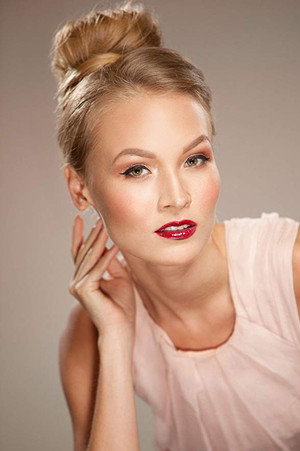 Cover image for Stefaniya Makarova