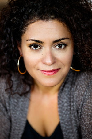 Cover image for Fariba Bonakdar