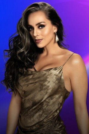 Cover image for Ivonne Montero