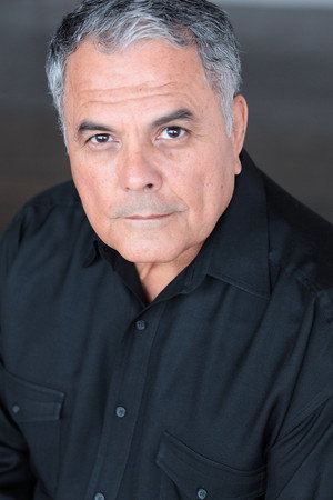 Cover image for Efrain Figueroa