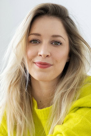 Cover image for Valérie Chevalier