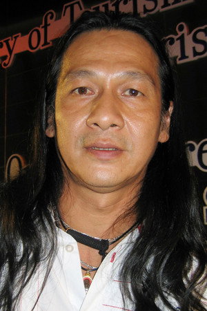 Cover image for Pongpat Wachirabunjong