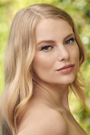 Cover image for Danielle Lauder