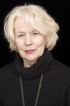 Cover image for Dearbhla Molloy