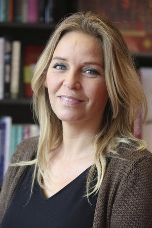 Cover image for Esther Verhoef