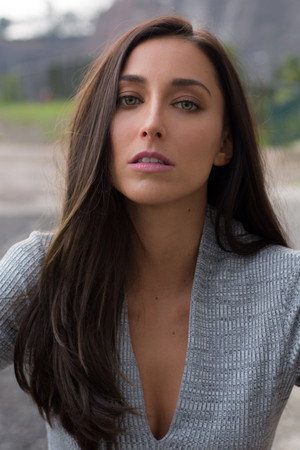 Cover image for Sofía Sisniega