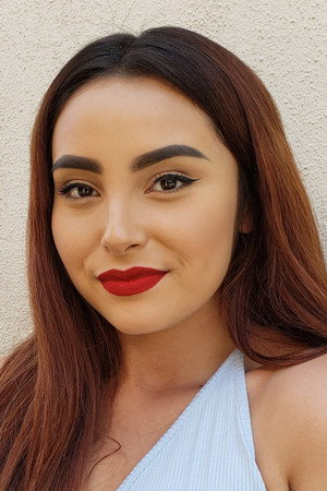Cover image for Zoey Luna