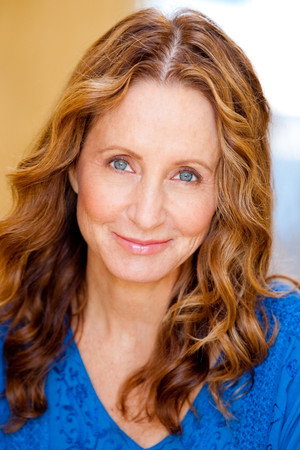 Cover image for Gwen Holloway