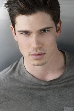 Cover image for Tanner Novlan