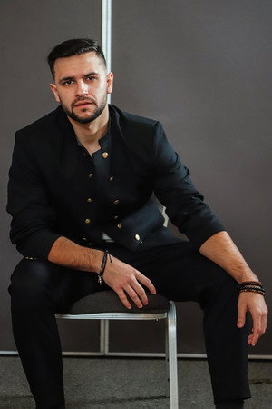 Cover image for Renato Gómez