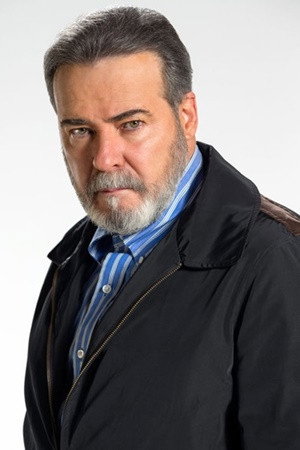 Cover image for César Évora