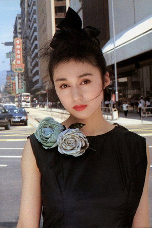 Cover image for 青山知可子
