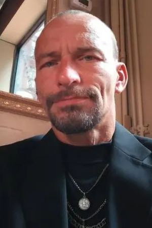 Cover image for Aleks Alifirenko Jr.