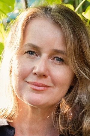 Cover image for Elise McCredie