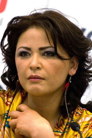 Cover image for Elpidia Carrillo