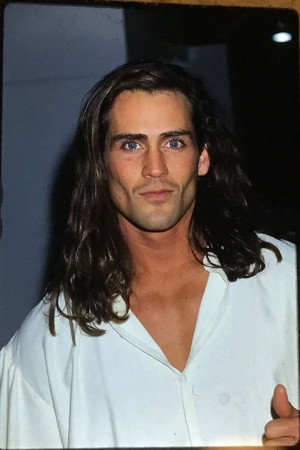 Cover image for Joe Lara