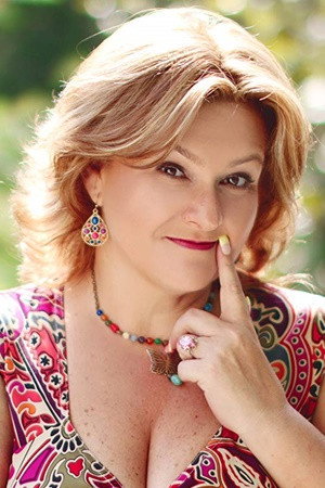 Cover image for Denisse Pfeiffer