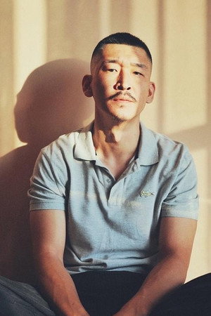Cover image for 何教授