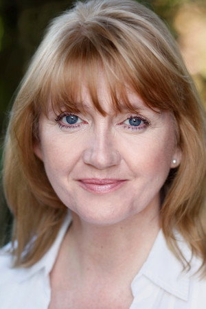 Cover image for Caroline Strong