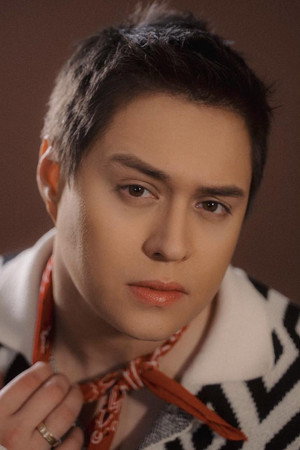 Cover image for Enrique Gil