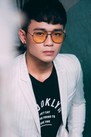 Cover image for Nguyễn Anh Tú