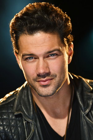 Cover image for Ryan Paevey