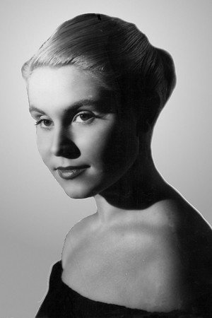 Cover image for Nadine Basile